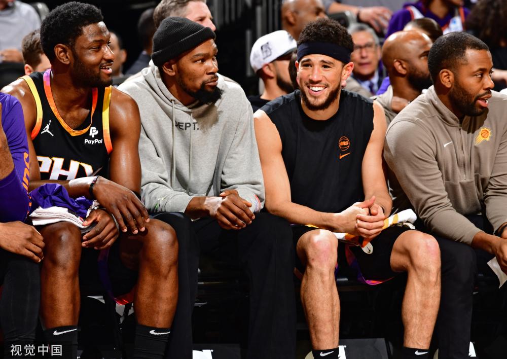 他能在球场 他能在球场