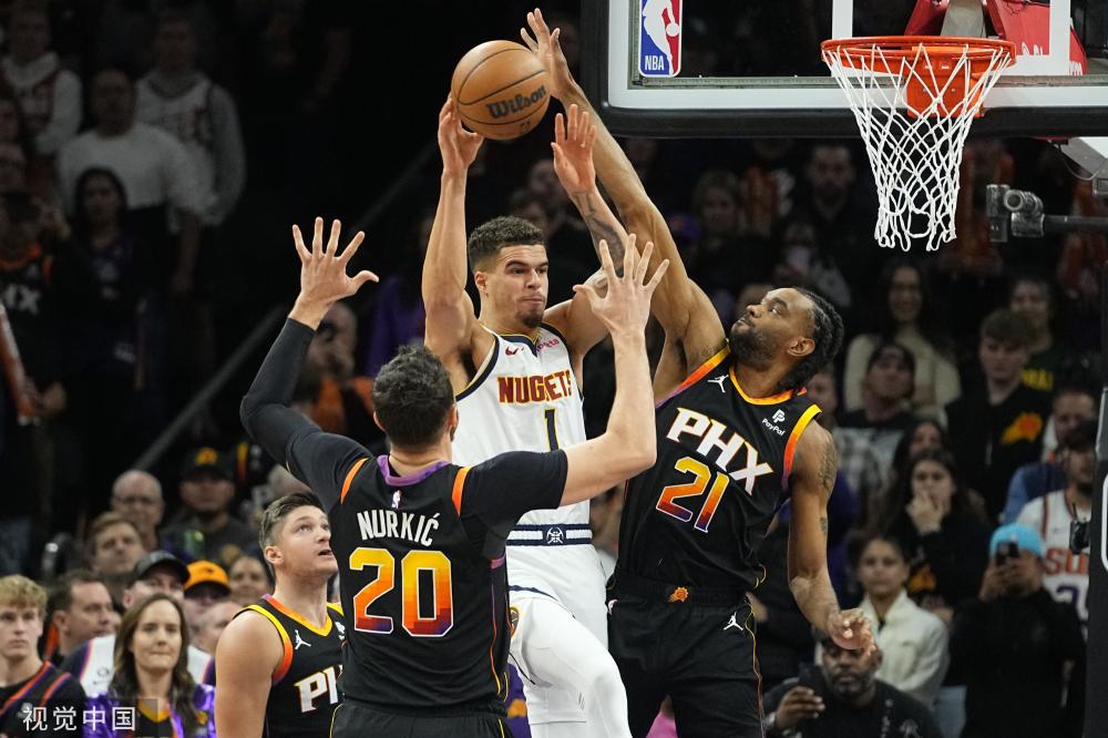 体育赛事中 体育赛事中